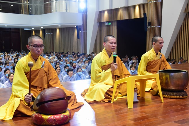 Dharma Talk “Peaceful place to stop ” – The 96th Seven-Day Retreat